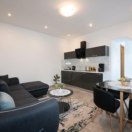 Apartment Emili Opatija Eksteriør billede