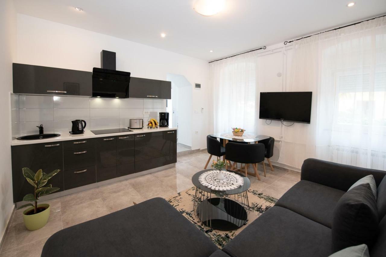 Apartment Emili Opatija Eksteriør billede