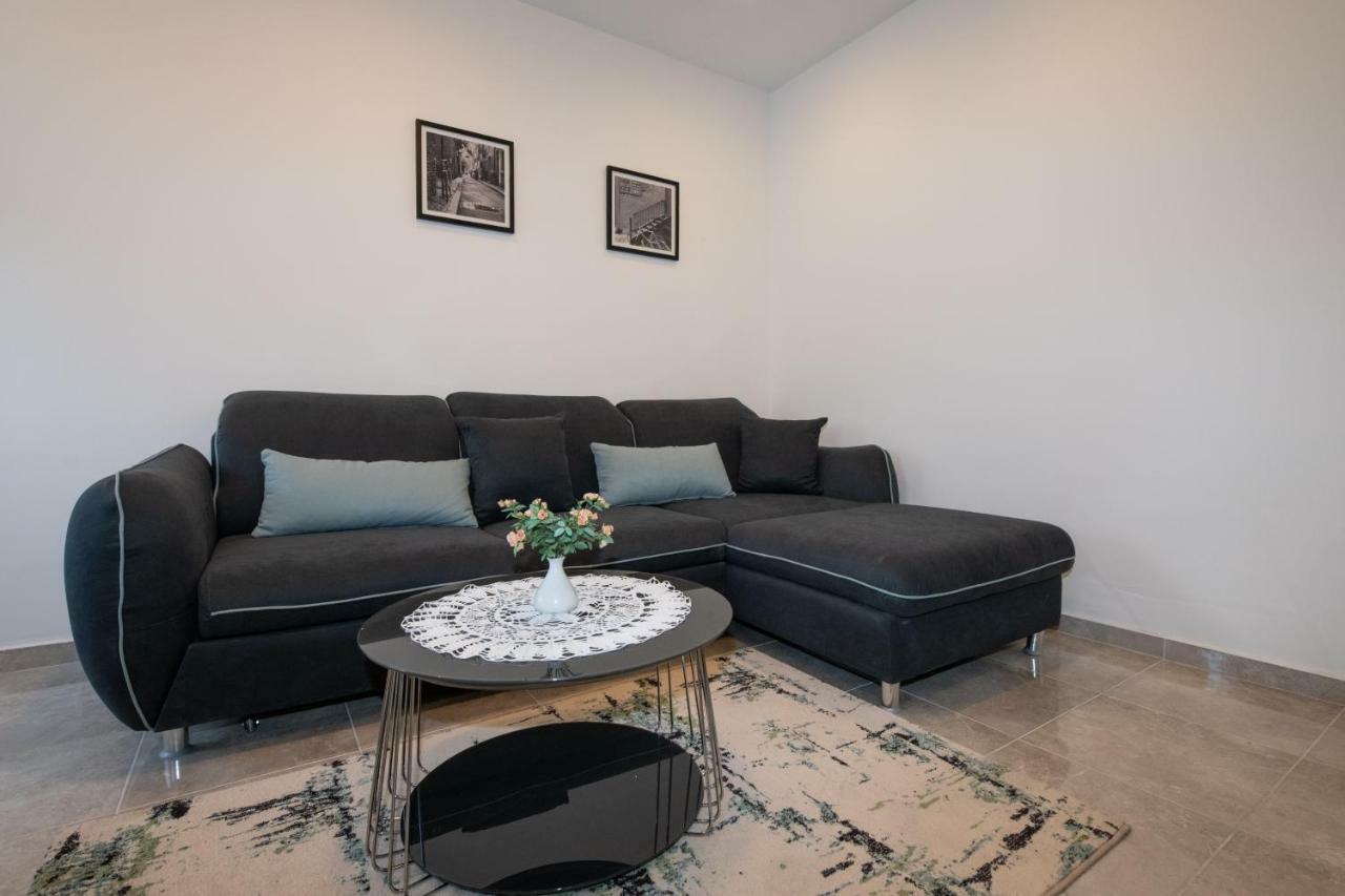 Apartment Emili Opatija Eksteriør billede